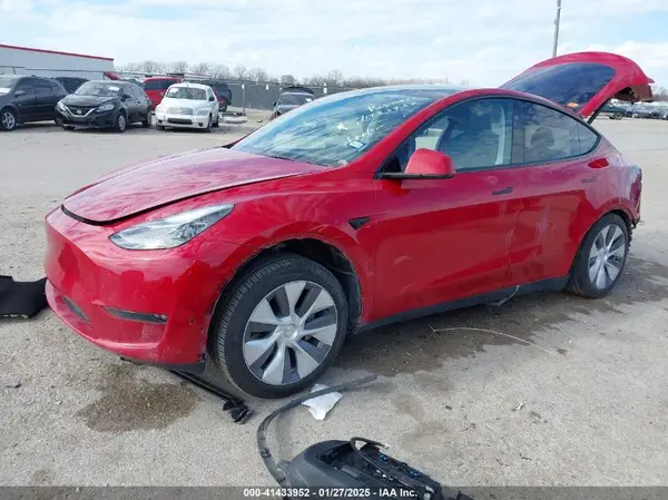 7SAYGDEE5PA198483 2023 TESLA MODEL Y - Image 2
