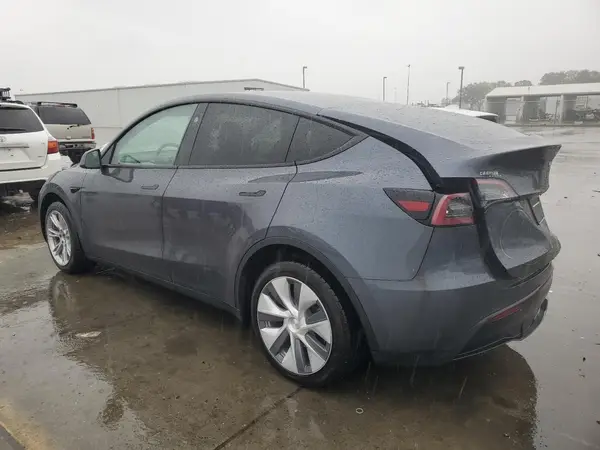 7SAYGDEE5PA202032 2023 TESLA MODEL Y - Image 2