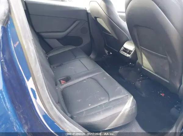 7SAYGDEE5PA204153 2023 TESLA MODEL Y - Image 8