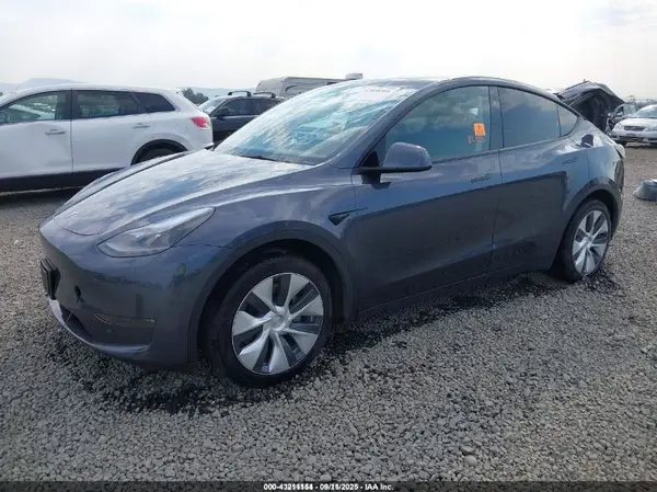7SAYGDEE5PA208753 2023 TESLA MODEL Y - Image 2