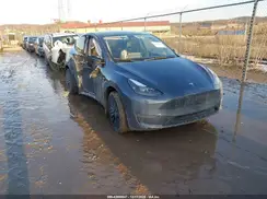7SAYGDEE5PA210695 2023 TESLA MODEL Y