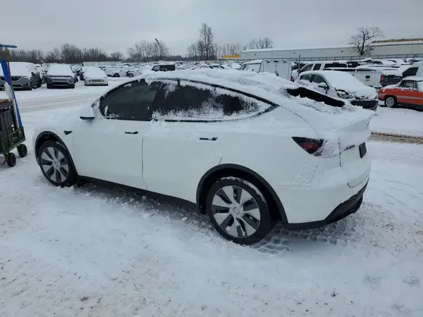 7SAYGDEE5PF592424 2023 TESLA MODEL Y - Image 2