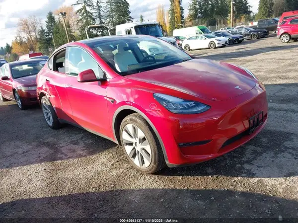 7SAYGDEE5PF604605 2023 TESLA MODEL Y - Image 1