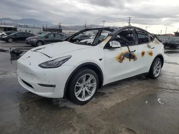 7SAYGDEE5PF609061 2023 TESLA MODEL Y - Image 1