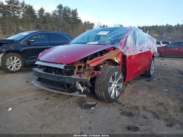 7SAYGDEE5PF610596 2023 TESLA MODEL Y - Image 2