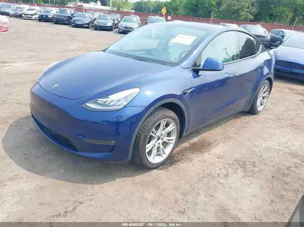 7SAYGDEE5PF613627 2023 TESLA MODEL Y - Image 2