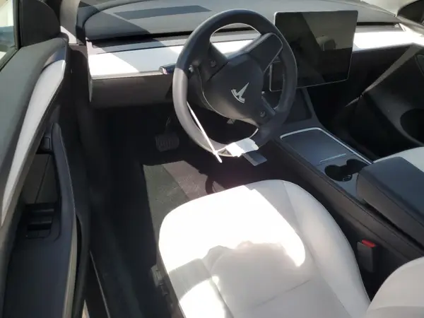 7SAYGDEE5PF619122 2023 TESLA MODEL Y - Image 8