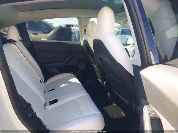 7SAYGDEE5PF619184 2023 TESLA MODEL Y - Image 8