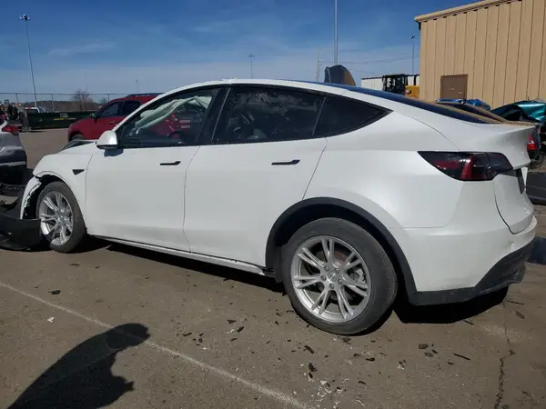 7SAYGDEE5PF623865 2023 TESLA MODEL Y - Image 2