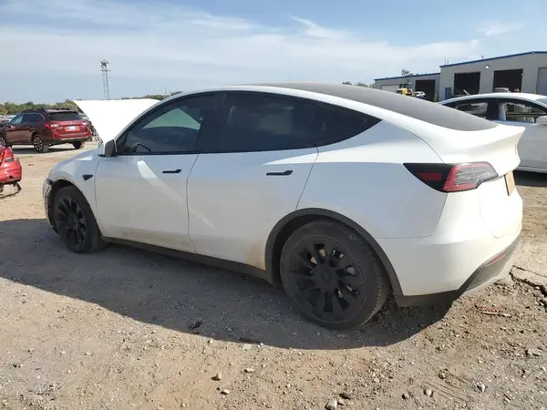 7SAYGDEE5PF624188 2023 TESLA MODEL Y - Image 2
