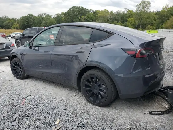 7SAYGDEE5PF625521 2023 TESLA MODEL Y - Image 2