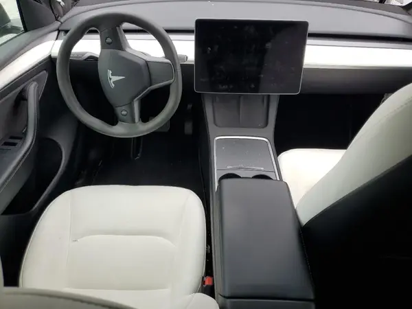 7SAYGDEE5PF625521 2023 TESLA MODEL Y - Image 8