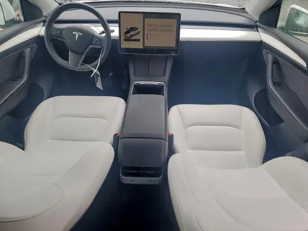 7SAYGDEE5PF634977 2023 TESLA MODEL Y - Image 8