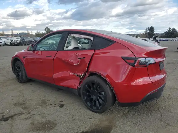7SAYGDEE5PF644778 2023 TESLA MODEL Y - Image 2