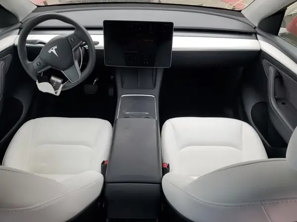 7SAYGDEE5PF644778 2023 TESLA MODEL Y - Image 8