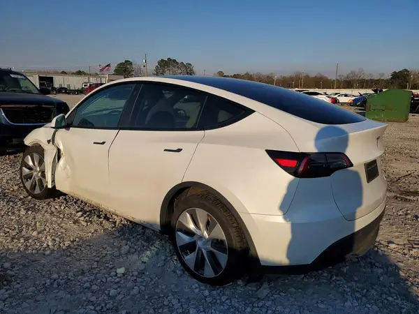 7SAYGDEE5PF661242 2023 TESLA MODEL Y - Image 2