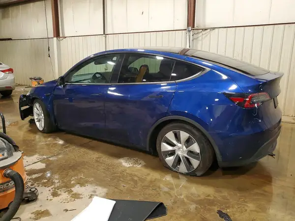 7SAYGDEE5PF662083 2023 TESLA MODEL Y - Image 2