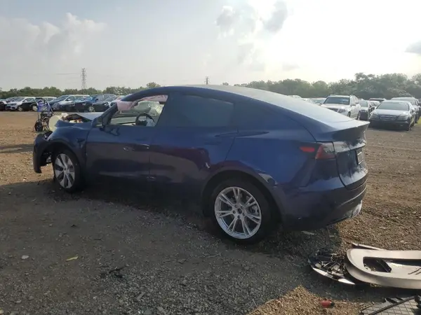 7SAYGDEE5PF667591 2023 TESLA MODEL Y - Image 2