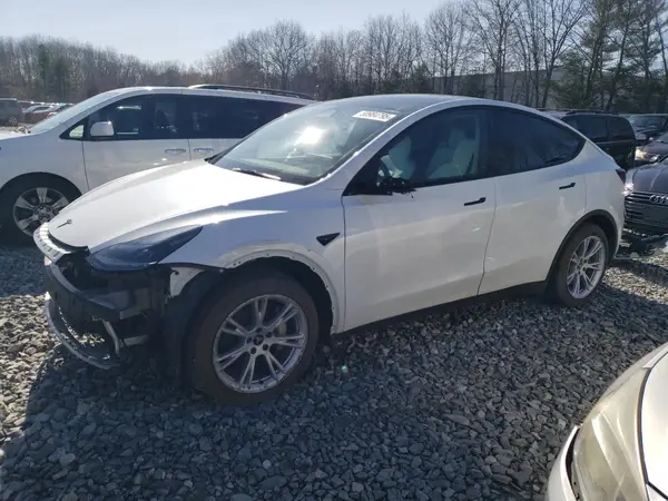 7SAYGDEE5PF671124 2023 TESLA MODEL Y - Image 1