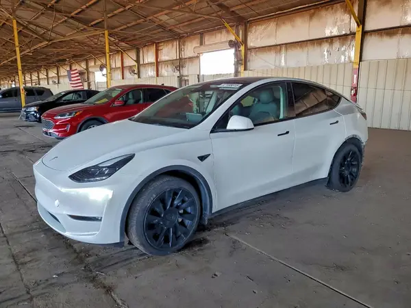 7SAYGDEE5PF676033 2023 TESLA MODEL Y - Image 1