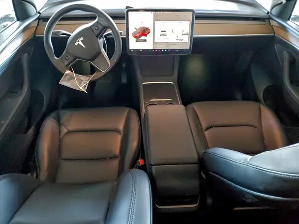 7SAYGDEE5PF676033 2023 TESLA MODEL Y - Image 8
