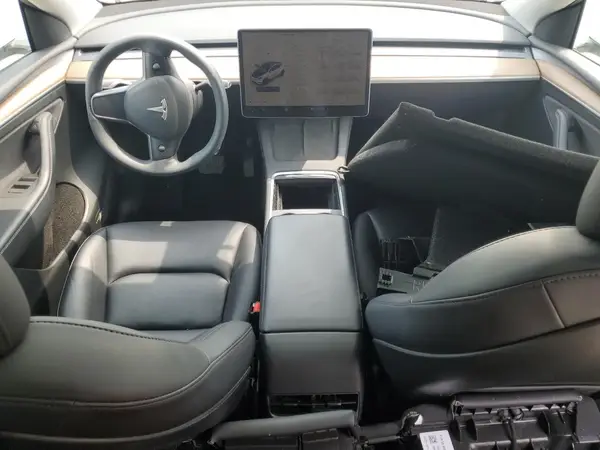 7SAYGDEE5PF676775 2023 TESLA MODEL Y - Image 8