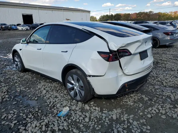 7SAYGDEE5PF684178 2023 TESLA MODEL Y - Image 2