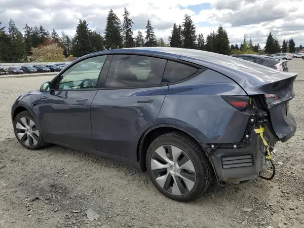 7SAYGDEE5PF684374 2023 TESLA MODEL Y - Image 2