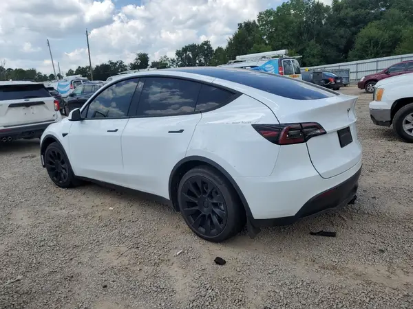 7SAYGDEE5PF690904 2023 TESLA MODEL Y - Image 2