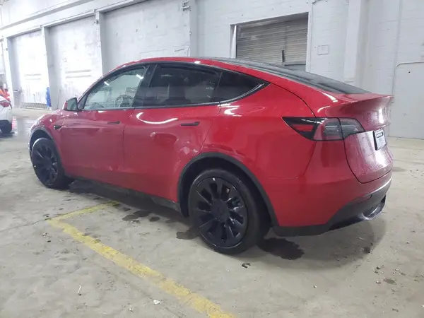 7SAYGDEE5PF691924 2023 TESLA MODEL Y - Image 2