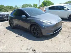 7SAYGDEE5PF697948 2023 TESLA MODEL Y