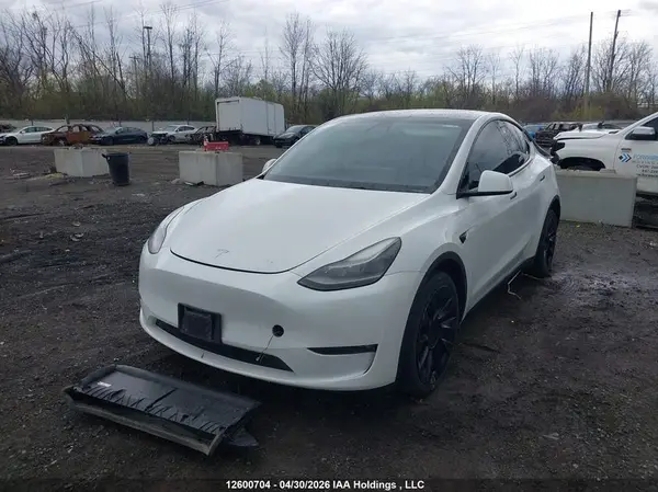 7SAYGDEE5PF699103 2023 TESLA MODEL Y - Image 2