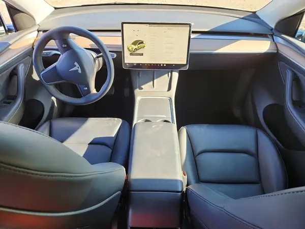 7SAYGDEE5PF704526 2023 TESLA MODEL Y - Image 8