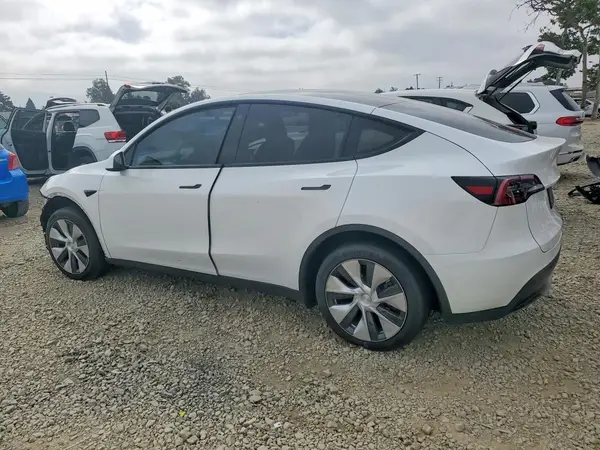 7SAYGDEE5PF742399 2023 TESLA MODEL Y - Image 2