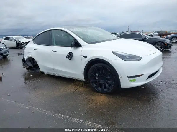 7SAYGDEE5PF753922 2023 TESLA MODEL Y - Image 1