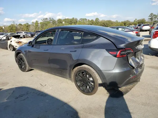 7SAYGDEE5PF761194 2023 TESLA MODEL Y - Image 2