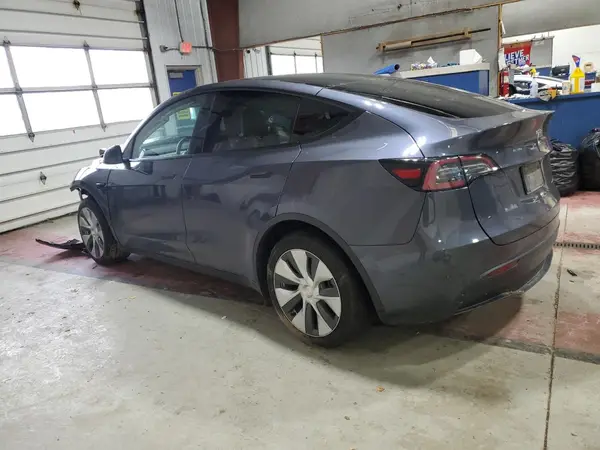 7SAYGDEE5PF768081 2023 TESLA MODEL Y - Image 2
