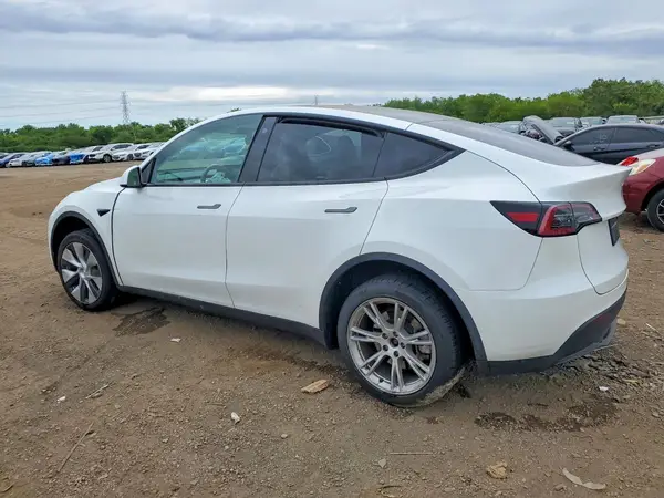 7SAYGDEE5PF775435 2023 TESLA MODEL Y - Image 2