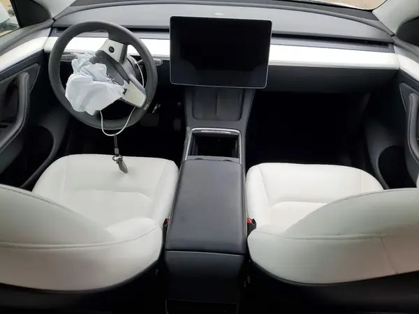 7SAYGDEE5PF775435 2023 TESLA MODEL Y - Image 8