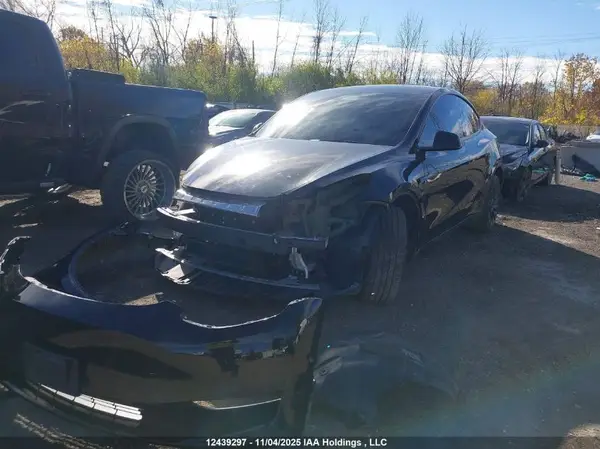 7SAYGDEE5PF776438 2023 TESLA MODEL Y - Image 2