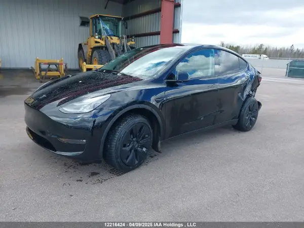 7SAYGDEE5PF778562 2023 TESLA MODEL Y - Image 2