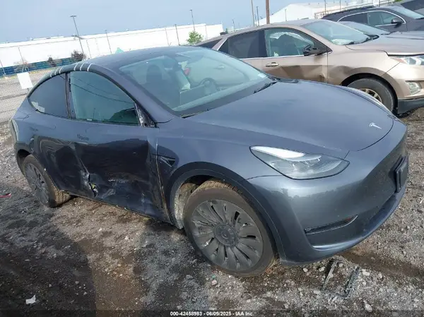 7SAYGDEE5PF786497 2023 TESLA MODEL Y - Image 1