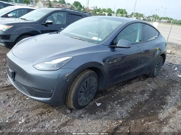 7SAYGDEE5PF786497 2023 TESLA MODEL Y - Image 2