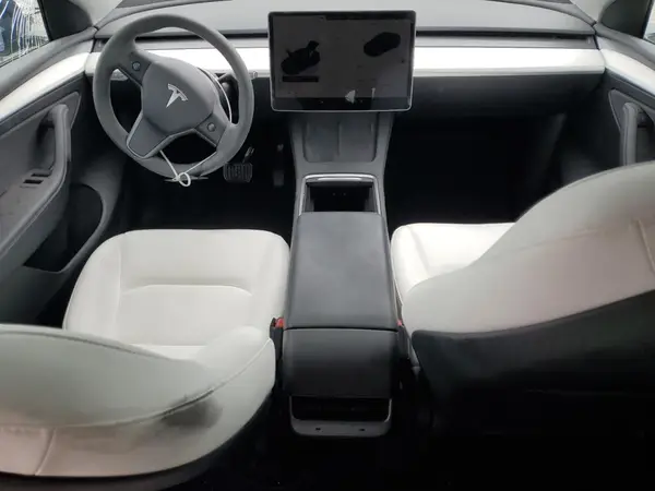 7SAYGDEE5PF787794 2023 TESLA MODEL Y - Image 8