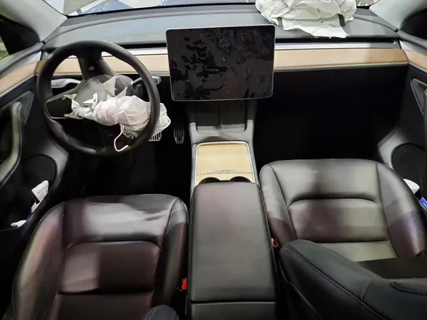 7SAYGDEE5PF803170 2023 TESLA MODEL Y - Image 8