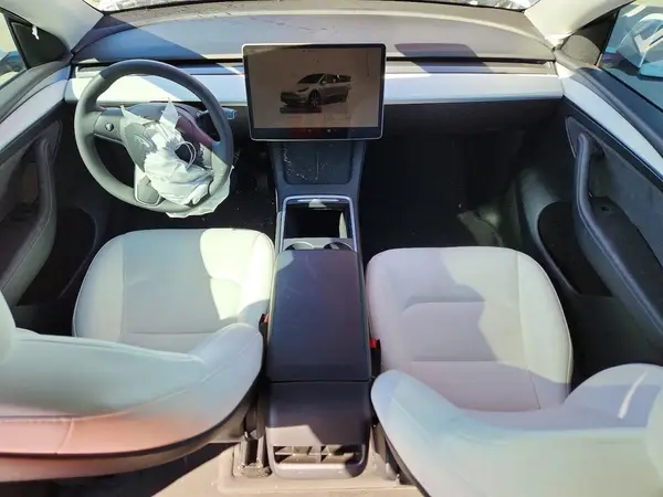 7SAYGDEE5PF810958 2023 TESLA MODEL Y - Image 8