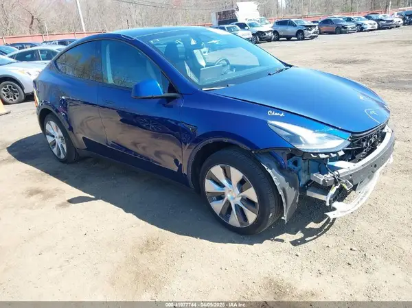 7SAYGDEE5PF811107 2023 TESLA MODEL Y - Image 1
