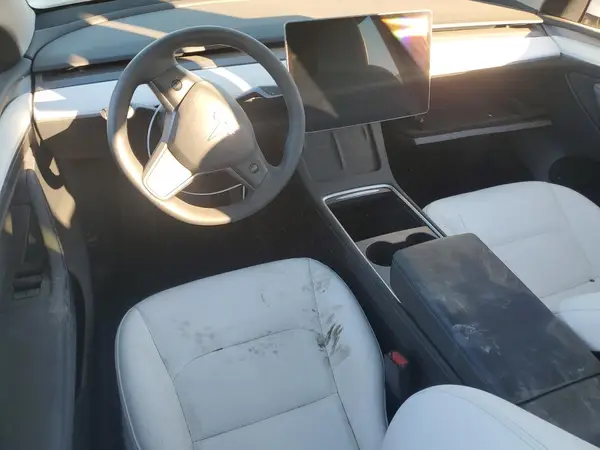 7SAYGDEE5PF823631 2023 TESLA MODEL Y - Image 8