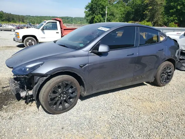 7SAYGDEE5PF834774 2023 TESLA MODEL Y - Image 1