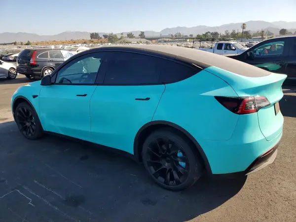 7SAYGDEE5PF842549 2023 TESLA MODEL Y - Image 2